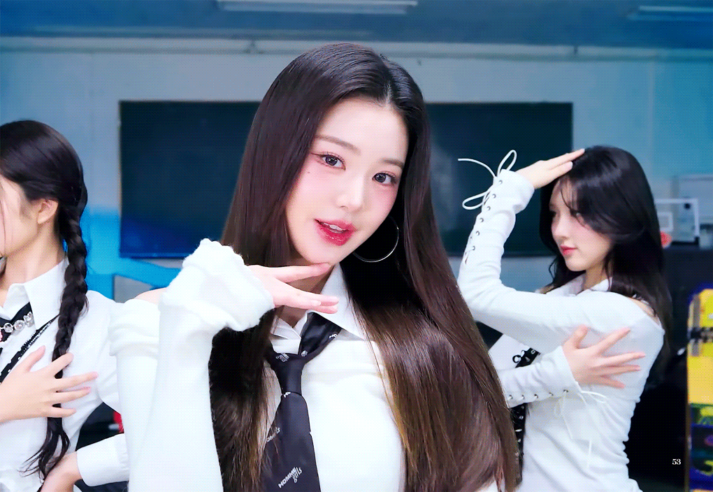 스탭들을 배려하는 장원영의 프로정신 .jpgif | 인스티즈