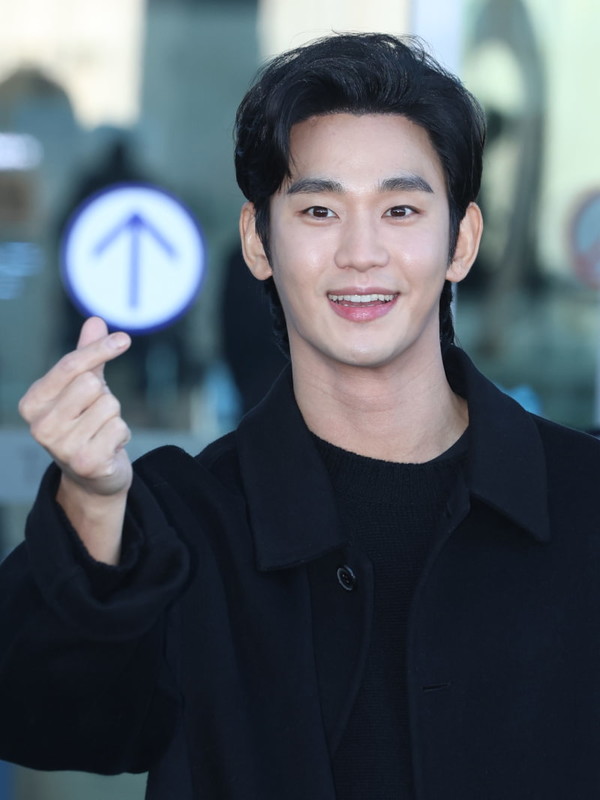 김수현, 예능 '굿데이' 녹화 참석 뒤 돌연 출국 | 인스티즈